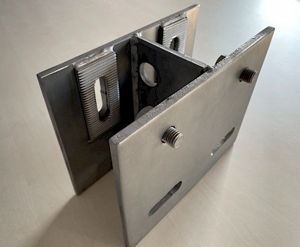 Stainless Bracket with welded serrated pads